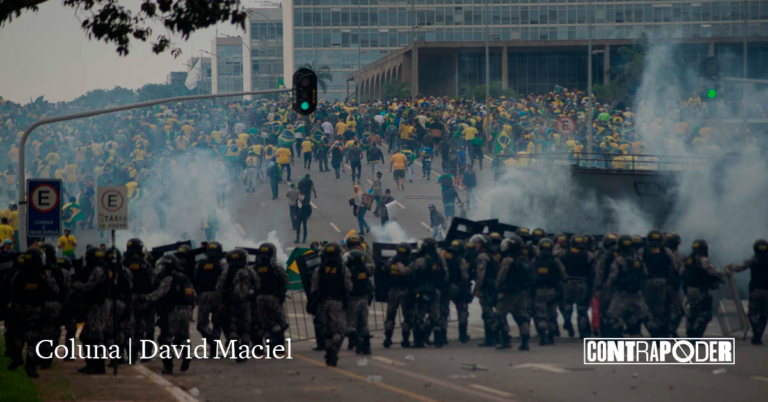 Entre a democracia restrita e o fascismo